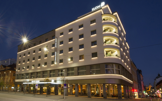 Отель Best Western Premier Hotel Slon