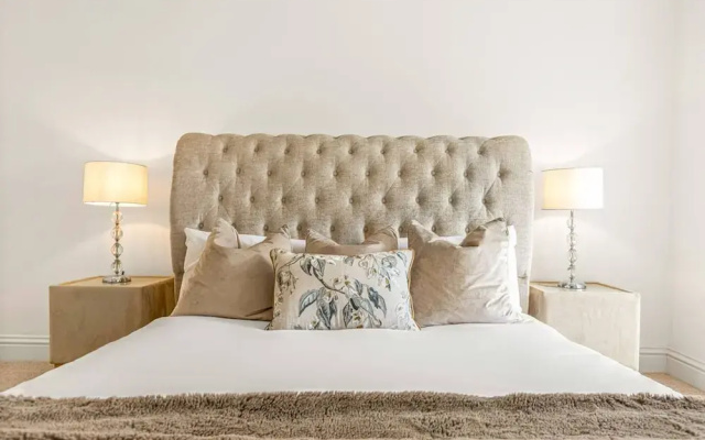 Wisteria Way - From 200 Per Night