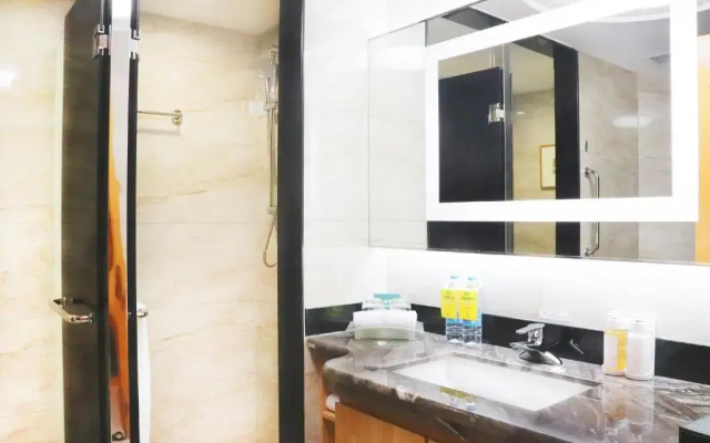 Holiday Inn Beijing Chang An West by IHG