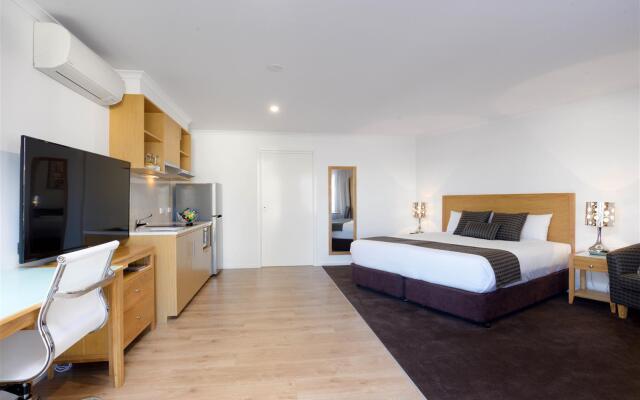 New Crossing Place Motel