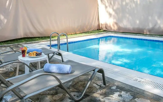 Peninsula Pineclub Boutique Hotel