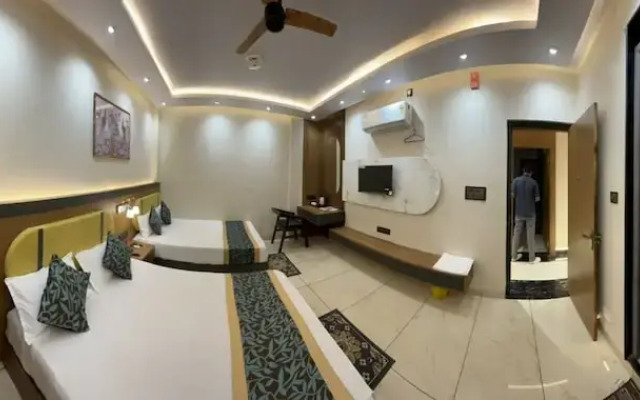 Hotel Shakuntla Palace