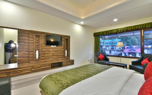 Hotel Comfort Court