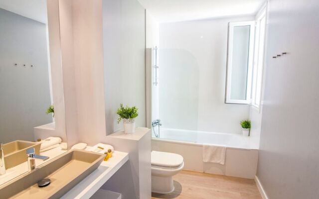 Monteros Beach Flat