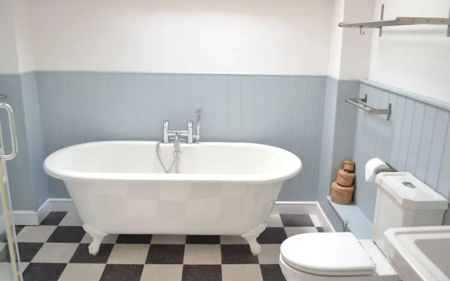 Hampton Wafre Cottage
