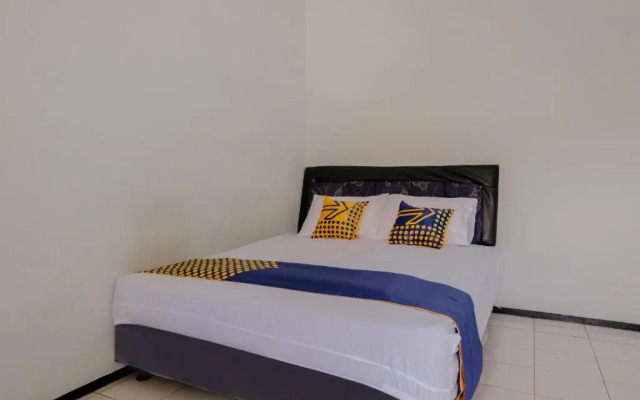 SPOT ON 1711 Serayu Sumbersari Residence