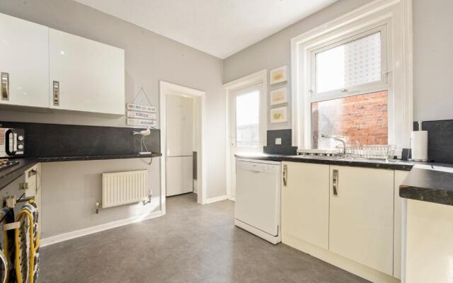 Family Friendly 3Br House W Garden Bbq