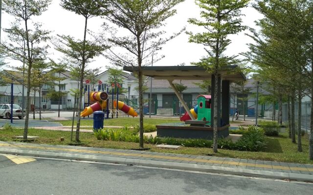 Cozy Broga Pallet TiaraEast