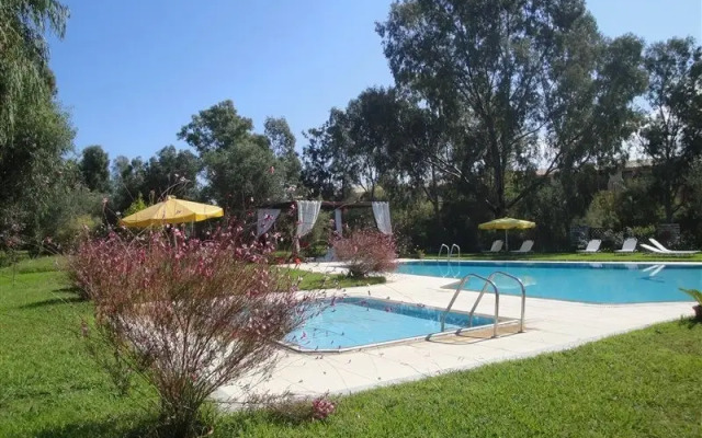 Tellis Holiday Rooms