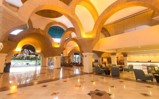 Family Luxury Suites by Velas Vallarta - All Inclusive