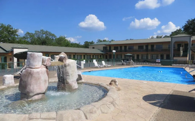 Kings Inn Hot Springs