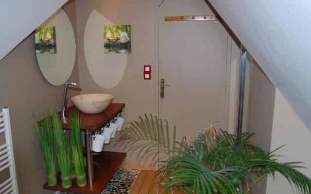 Maison avec piscine et sauna à Vire
