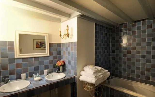 Château Royal de Saint Saturnin