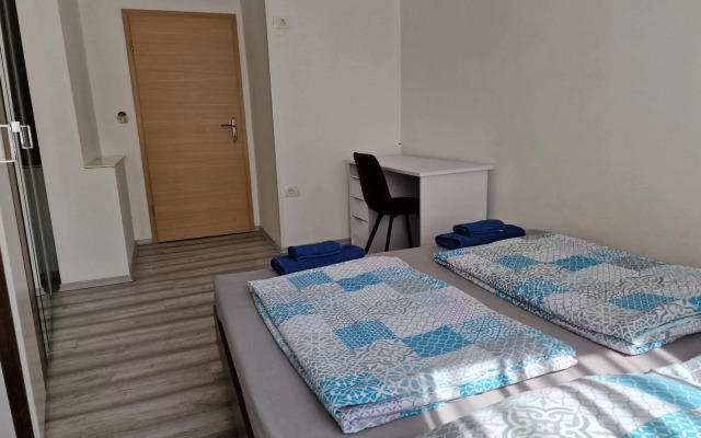 Secret Garden Apartment