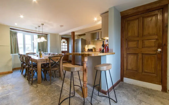 Atherstone Farmhouse