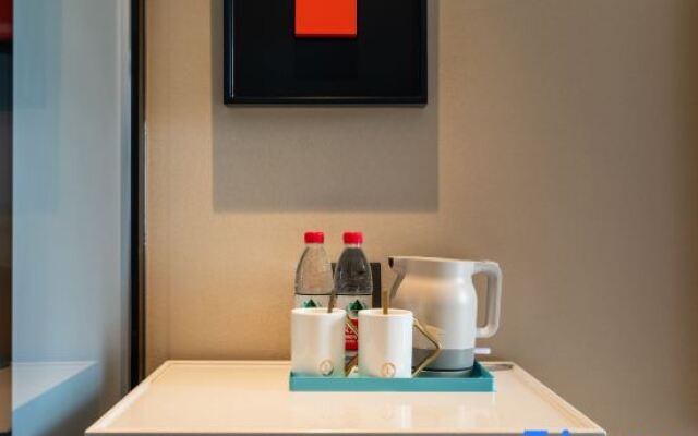 Shanghai Songjiang Sheshan LanOuShangPin Hotel