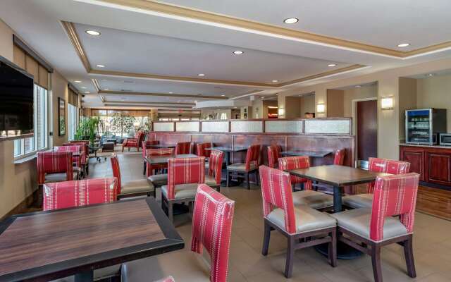Comfort Suites Biloxi - Ocean Springs