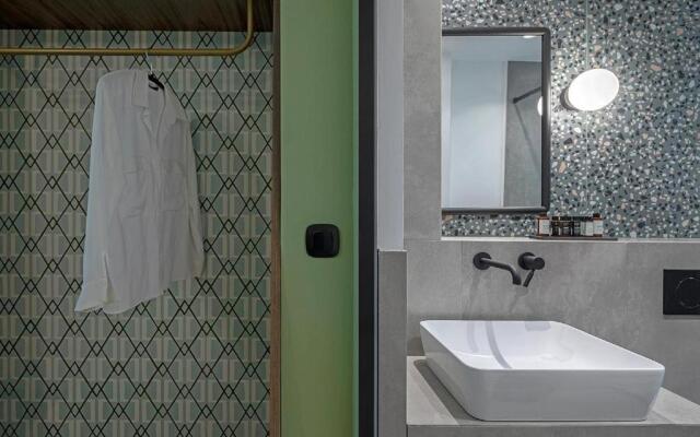 Acro Urban Suites