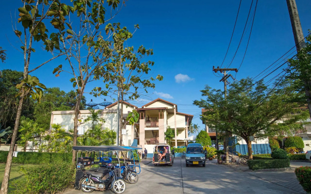 Lanta Pura Beach Resort (SHA Extra Plus)