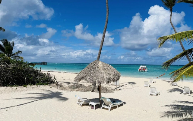 Beauty Pool Views Aparment With Private Beach O201