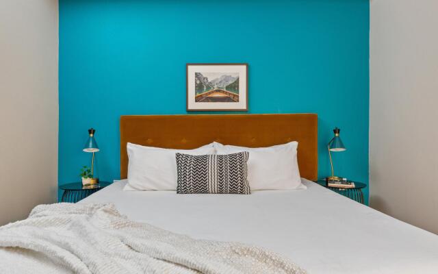 Denver | Alluring 1BD/1BA Riverfront Apartment