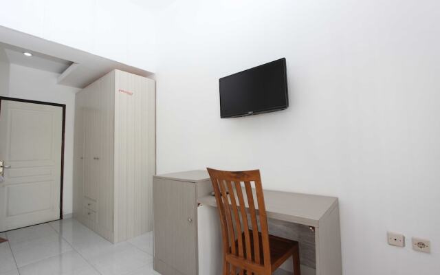 RedDoorz Plus near RS UGM