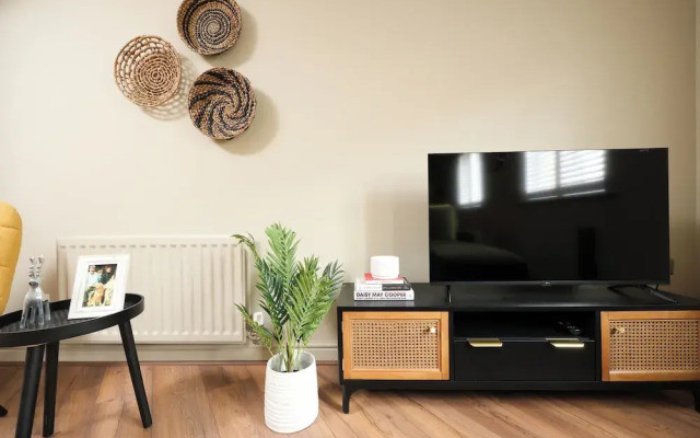 Stylish Flat With Sofa Bed in Malmesbury