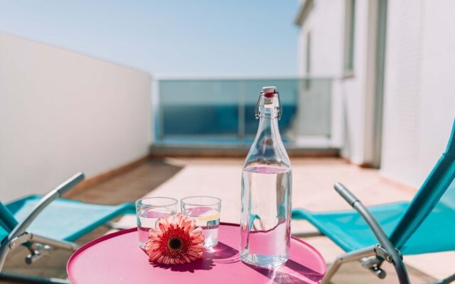 Modern & Chic Loft Apt. *Terrace *BBQ *Parking