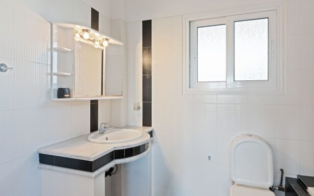 Inviting Holiday Home in Chalkida with Terrace