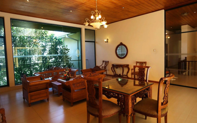 Randholee Resort & Spa