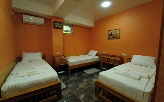 West Star Hotel