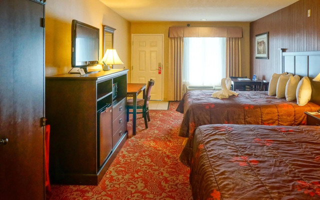 Castle Inn and Suites