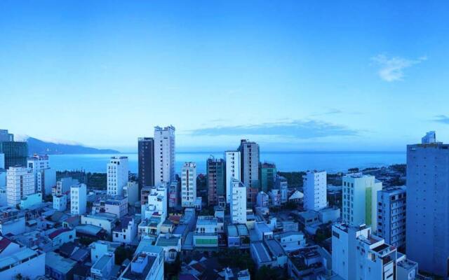 Lee Park Hotel