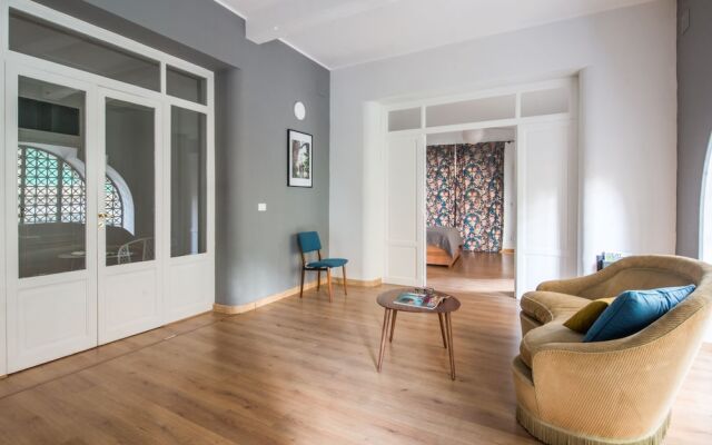 Vintage Style Apartment near Roma