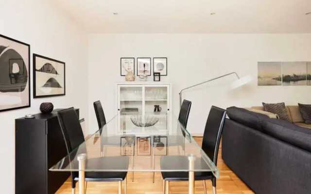 The Jasper Walk Escape - Charming 2bdr Flat With Balcony