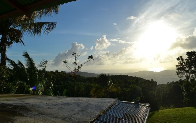 El Hotelito at The Rainforest Experience Farm