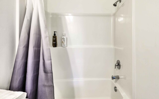 Modern Townhome - 8 Mi to Thanksgiving Point!