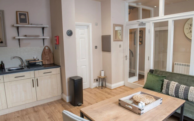 Toothbrush Apartments - 2 Bed House
