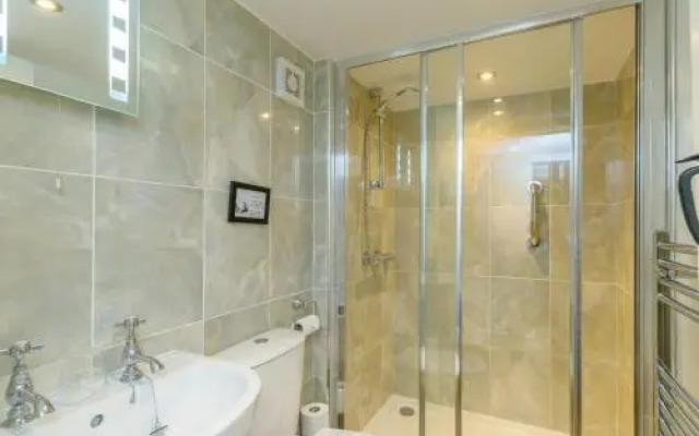 Golden Slack Cottage