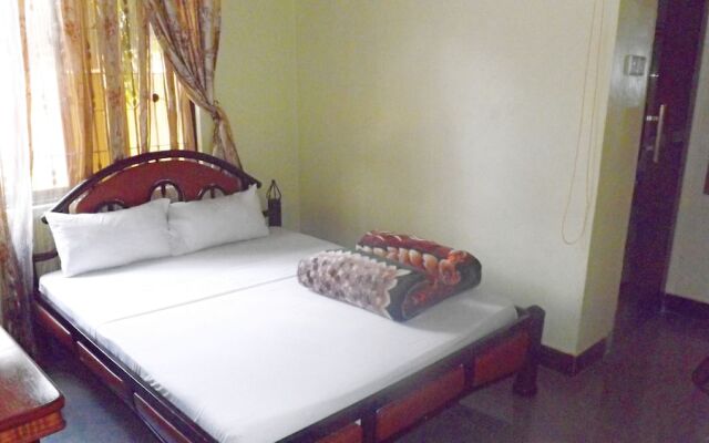 Oneira Hotel