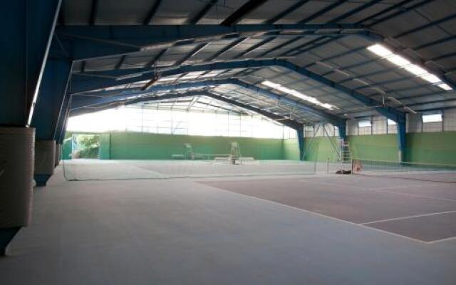 Hotel Makar Sport And Atrium