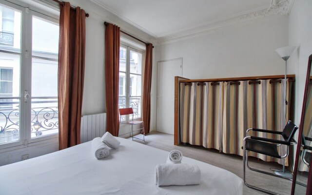 Very Cosy Parisian Apartment