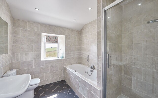 Host Stay Fairview House