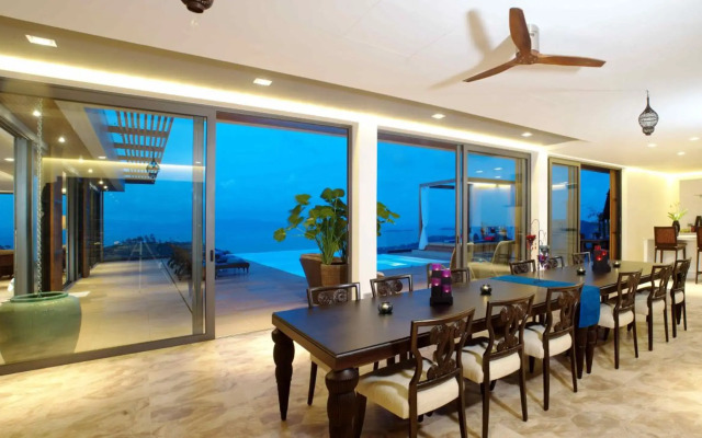 Luxury Villa Crystal Blue