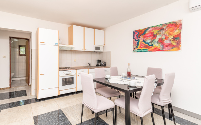 Silver Apartment Sea View