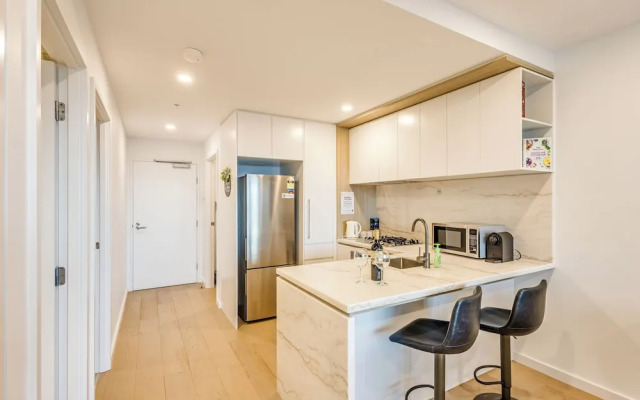 StayAU Cozy & Stylish 2BR in Box Hill