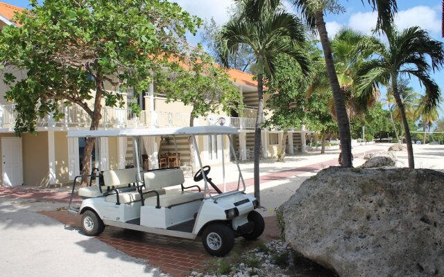 Moomba B&B Ocean Front Hostal