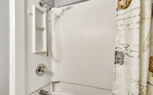 Victorian 9326-Deja Blue - 1 Br Condo