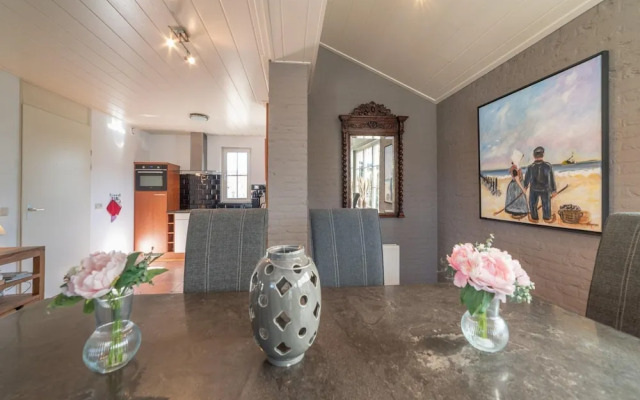 6-person House With a Beautiful Garden