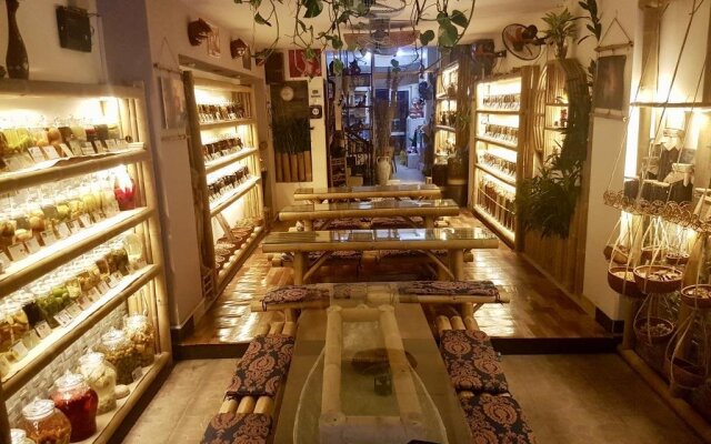 Nguyen Shack Saigon - Drink Vietnam Museum